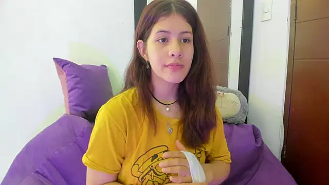 MiaQueen021 online show from 09-09-25, 02:49