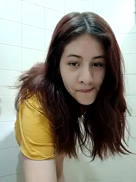 MiaQueen021 online show from 10-06-25, 05:10