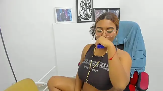 Sofia Boobs19 online show from 01-14-25, 06:45