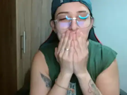 Snapshot of alex_parker07 chatting on 01-26-25, 11:29 alex parker07 online show from 01-26-25, 11:29