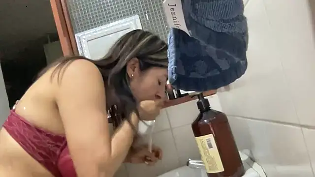 LunaBeya online show from 11-22-25, 04:11