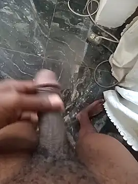 Snapshot of mario0212 chatting on 10-21-25, 01:12 mario0212 online show from 10-21-25, 01:12