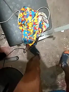 Snapshot of mario0212 chatting on 11-21-25, 03:49 mario0212 online show from 11-21-25, 03:49