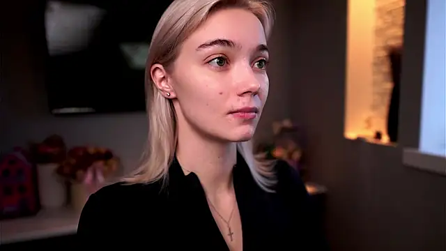 ileanacampbe online show from 01-14-25, 05:08