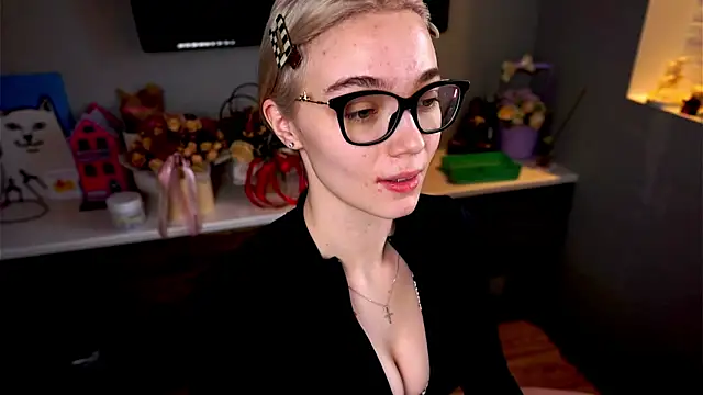 ileanacampbe online show from 02-26-25, 05:53