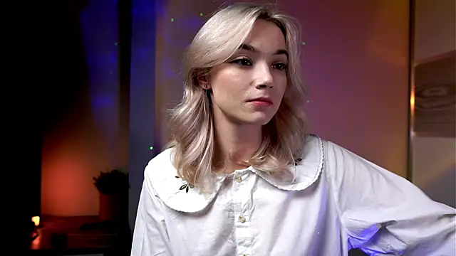 ileanacampbe online show from 03-11-25, 05:49