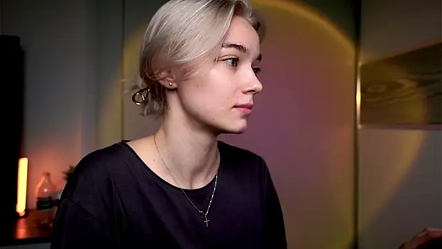 ileanacampbe online show from 03-21-25, 04:17