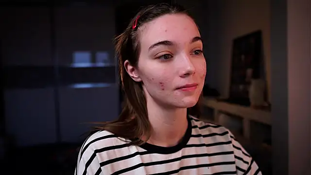 ileanacampbe online show from 12-19-25, 05:03