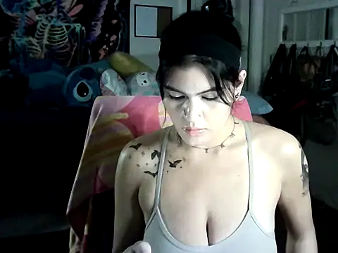 nikkikittyx3 online show from 02-08-25, 08:42