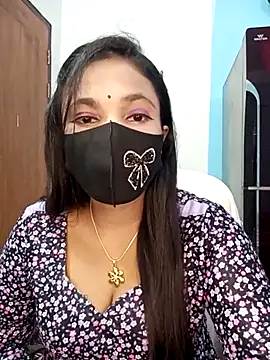 Snapshot of Anika-1 chatting on 02-18-25, 06:04 Anika-1 online show from 02-18-25, 06:04