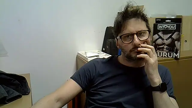 Snapshot of Cellino4 chatting on 01-15-25, 05:26 Cellino4 online show from 01-15-25, 05:26