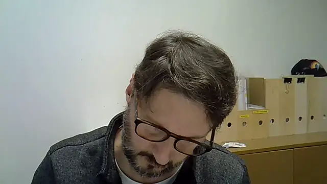 Snapshot of Cellino4 chatting on 01-20-25, 05:06 Cellino4 online show from 01-20-25, 05:06