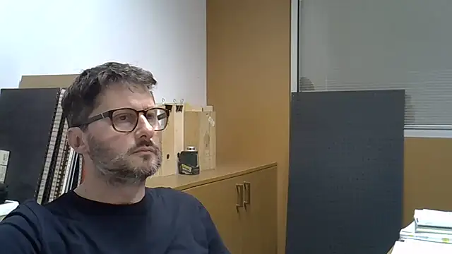 Snapshot of Cellino4 chatting on 03-13-25, 05:18 Cellino4 online show from 03-13-25, 05:18