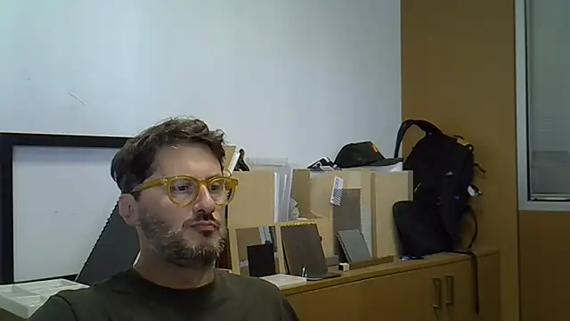 Snapshot of Cellino4 chatting on 09-13-25, 07:30 Cellino4 online show from 09-13-25, 07:30