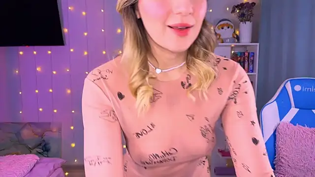 Snapshot of Mercedes_Robinson chatting on 10-16-25, 05:47 Mercedes Robinson online show from 10-16-25, 05:47