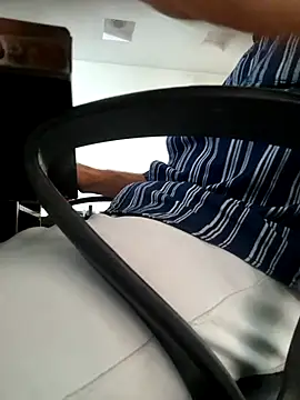 Snapshot of braveman999 chatting on 02-04-26, 08:31 braveman999 online show from 02-04-26, 08:31