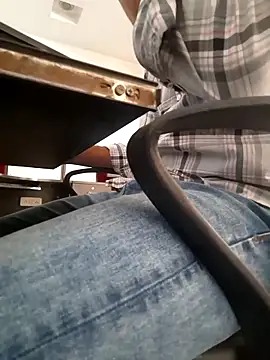 Snapshot of braveman999 chatting on 02-13-26, 07:04 braveman999 online show from 02-13-26, 07:04