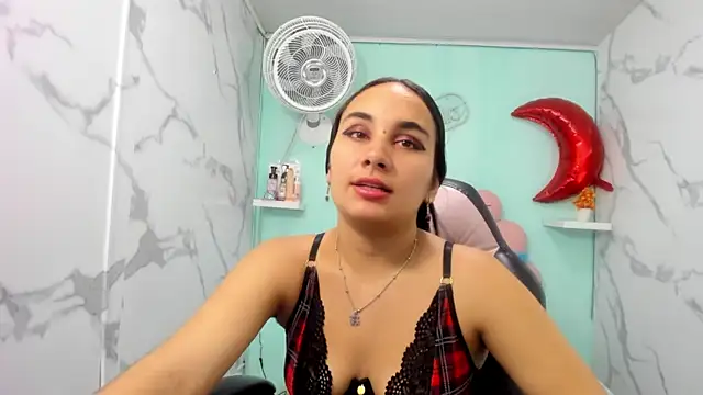 Snapshot of Maylin_horny19 chatting on 05-29-26, 03:37 Maylin horny19 online show from 05-29-26, 03:37