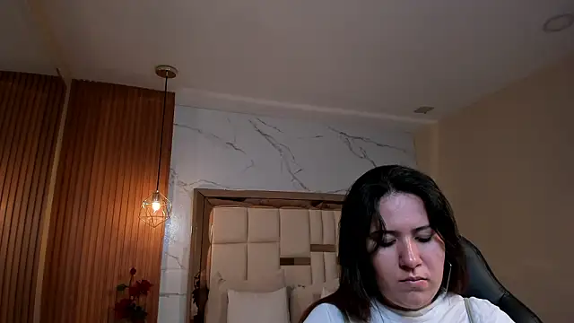 zoes milee online show from 03-30-26, 11:44