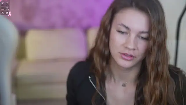 Snapshot of Lika_Secret_ chatting on 02-01-25, 11:37 Lika Secret online show from 02-01-25, 11:37