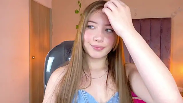 Dahlia Rousse online show from 06-04-26, 06:30