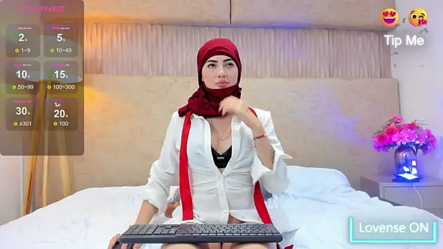 Snapshot of taylorsmiiith_ chatting on 02-25-25, 10:18 taylorsmiiith online show from 02-25-25, 10:18