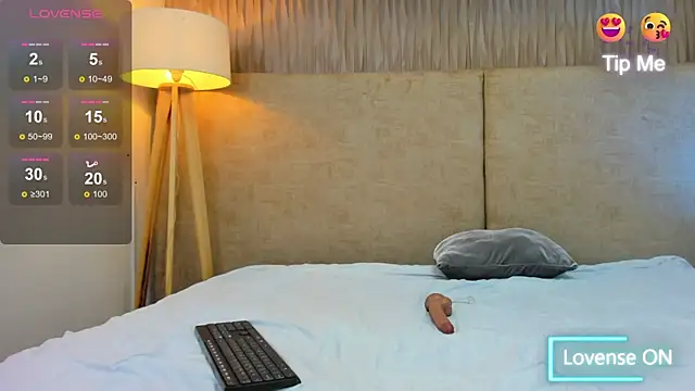 Snapshot of taylorsmiiith_ chatting on 02-26-25, 07:16 taylorsmiiith online show from 02-26-25, 07:16