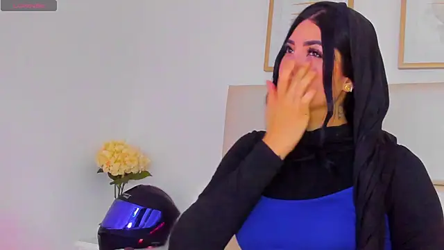 taylorsmiiith  online show from 04-13-26, 07:41