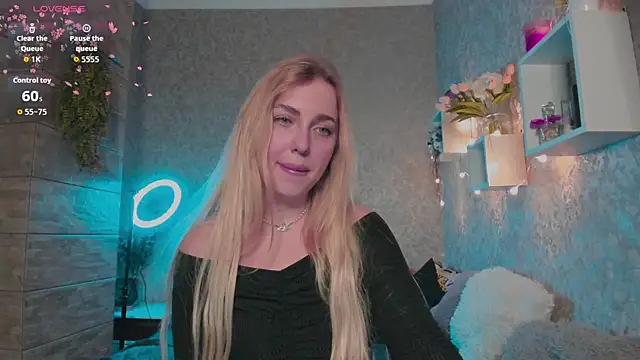 Mika Rayy online show from 11-13-25, 08:41