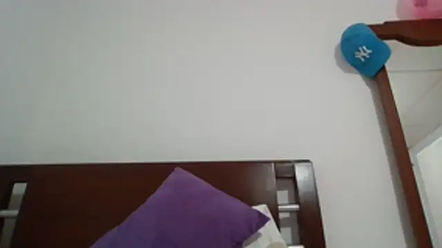 Snapshot of squirtlatinx chatting on 07-28-26, 02:24 squirtlatinx online show from 07-28-26, 02:24