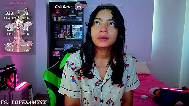 Snapshot of Lovelyamyy chatting on 06-19-26, 02:21 Lovelyamyy online show from 06-19-26, 02:21