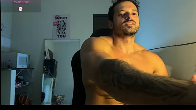 Snapshot of Lucasfit24 chatting on 03-04-26, 12:16 Lucasfit24 online show from 03-04-26, 12:16