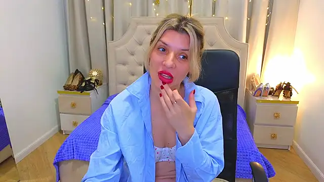 Snapshot of M_I_A_M_I_A chatting on 01-21-25, 11:35 M I A M I A online show from 01-21-25, 11:35