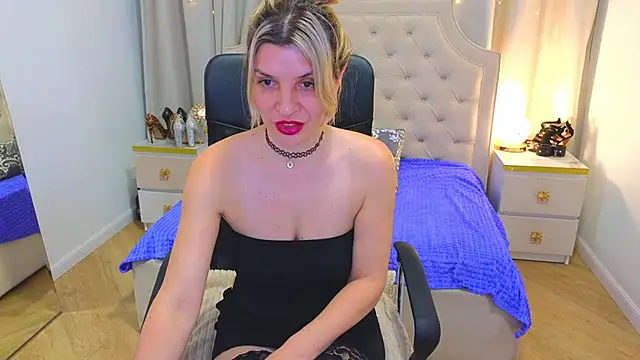 Snapshot of M_I_A_M_I_A chatting on 02-03-25, 11:20 M I A M I A online show from 02-03-25, 11:20