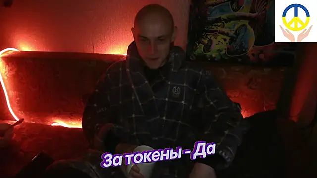 Snapshot of johnny_positive chatting on 02-17-25, 12:32 johnny positive online show from 02-17-25, 12:32