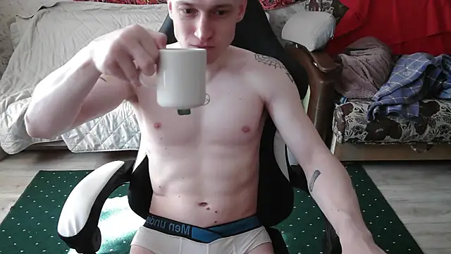 Snapshot of johnny_positive chatting on 06-14-26, 04:47 johnny positive online show from 06-14-26, 04:47