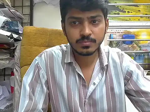 Snapshot of cute_modell chatting on 11-07-25, 12:05 cute modell online show from 11-07-25, 12:05