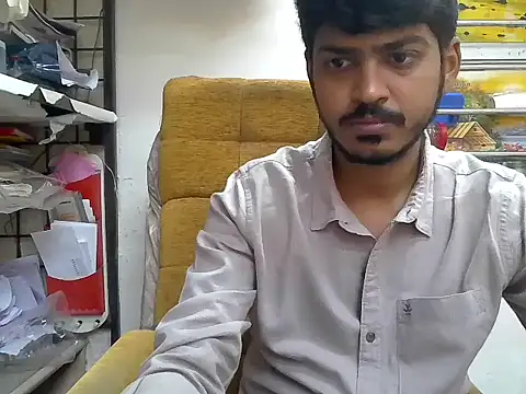 Snapshot of cute_modell chatting on 11-11-25, 06:57 cute modell online show from 11-11-25, 06:57