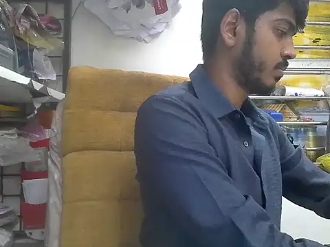 Snapshot of cute_modell chatting on 03-05-26, 12:45 cute modell online show from 03-05-26, 12:45