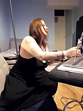 Snapshot of vanillachocduo chatting on 02-26-25, 07:49 vanillachocduo online show from 02-26-25, 07:49