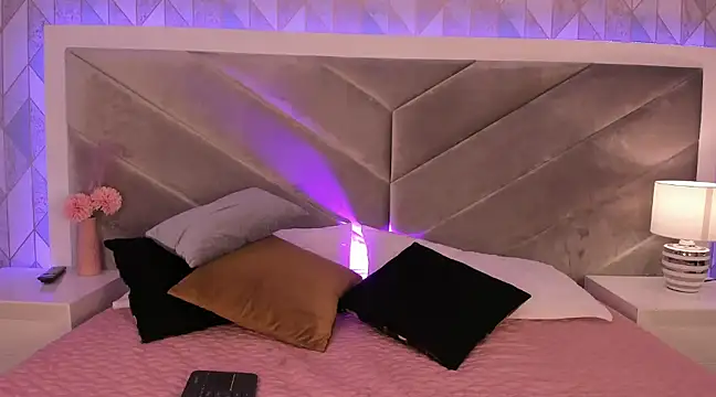 Sara  collins   online show from 02-04-25, 04:50