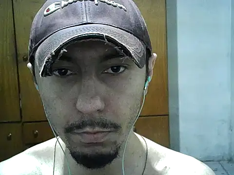 Snapshot of michel1520 chatting on 10-18-25, 05:57 michel1520 online show from 10-18-25, 05:57