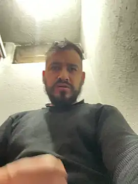 leonardohot1987 online show from 01-11-25, 05:18