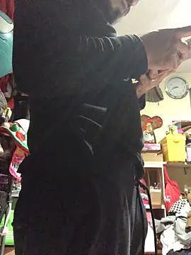 leonardohot1987 online show from 02-04-25, 05:10