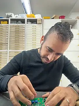 leonardohot1987 online show from 12-04-25, 07:22