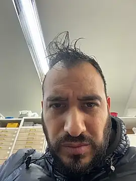 Snapshot of leonardohot1987 chatting on 02-04-26, 05:41 leonardohot1987 online show from 02-04-26, 05:41