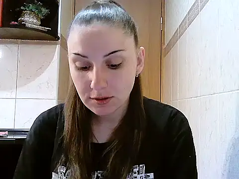 Snapshot of Yuliia30 chatting on 04-24-26, 04:53 Yuliia30 online show from 04-24-26, 04:53