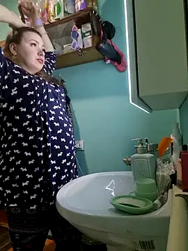 Snapshot of Jyleta chatting on 12-01-25, 10:15 Jyleta online show from 12-01-25, 10:15