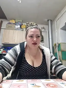 Snapshot of Jyleta chatting on 12-16-25, 10:15 Jyleta online show from 12-16-25, 10:15