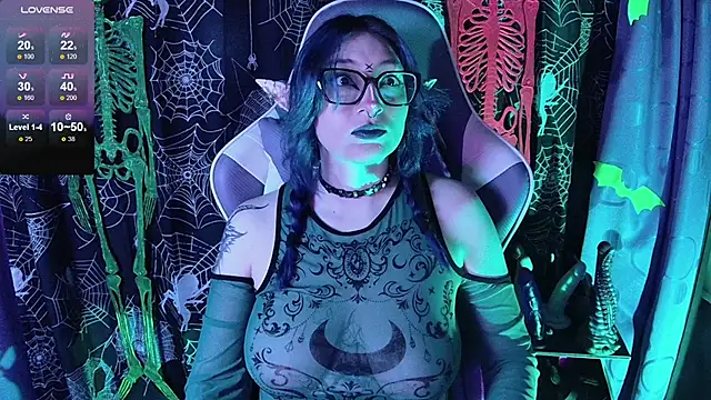 Snapshot of Kimlennox_ chatting on 01-06-26, 01:15 Kimlennox online show from 01-06-26, 01:15